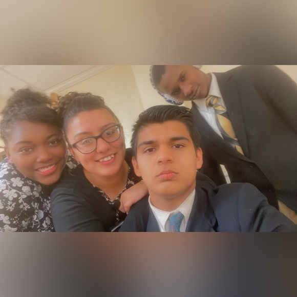 Meet the posher, Edith - Picture 8 of 13